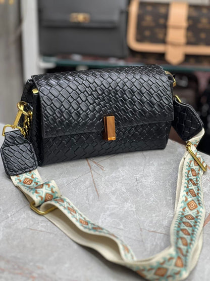 PREMIUM WOVEN TEXTURE CROSSBODY SLING BAG WITH CHAIN STRAP