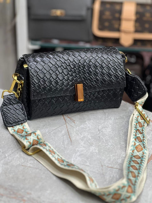 PREMIUM WOVEN TEXTURE CROSSBODY SLING BAG WITH CHAIN STRAP