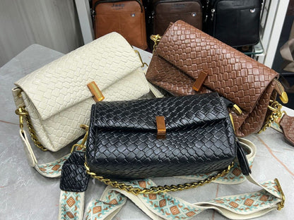 PREMIUM WOVEN TEXTURE CROSSBODY SLING BAG WITH CHAIN STRAP