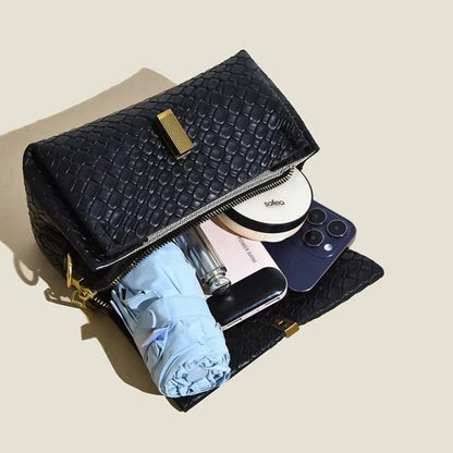 PREMIUM WOVEN TEXTURE CROSSBODY SLING BAG WITH CHAIN STRAP