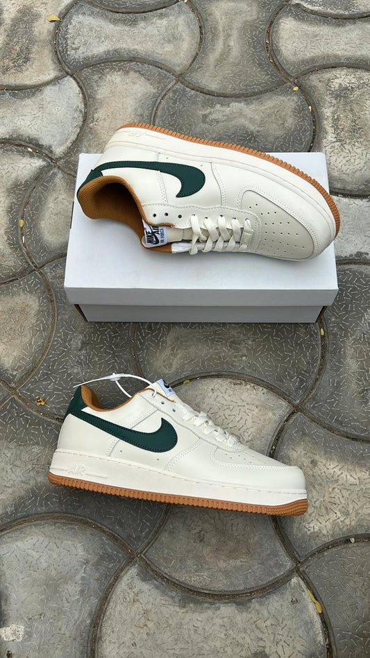 NIKE AIRFORCE GREEN OR BROWN